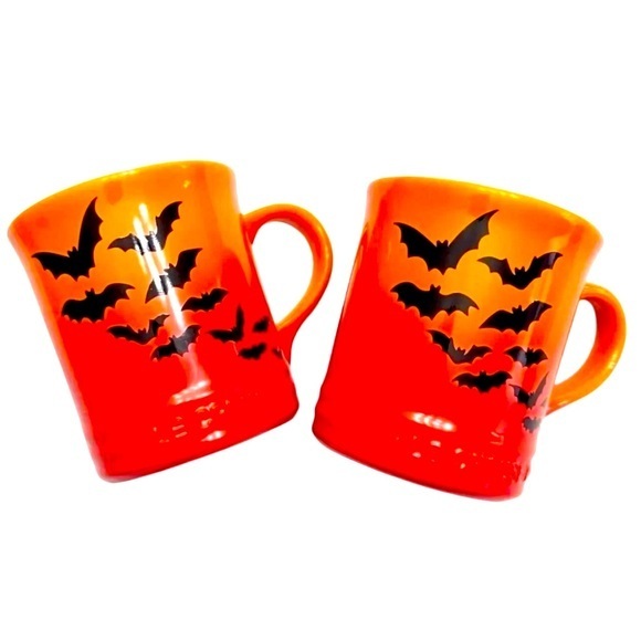 Le Creuset Orange Bat Mug Set of 2 new in box - Picture 1 of 8
